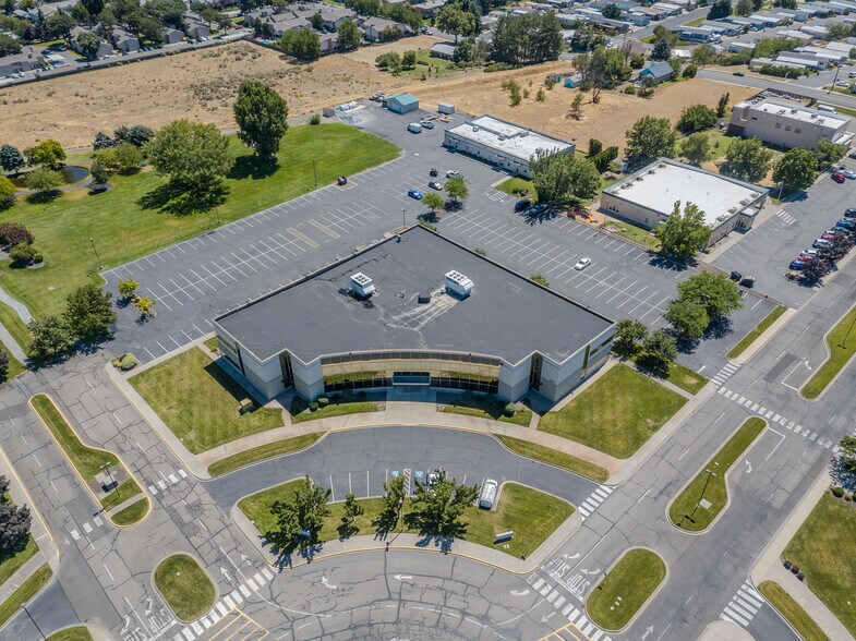 More Photos Of 2425 Stevens Center Pl, Richland Office For Lease
