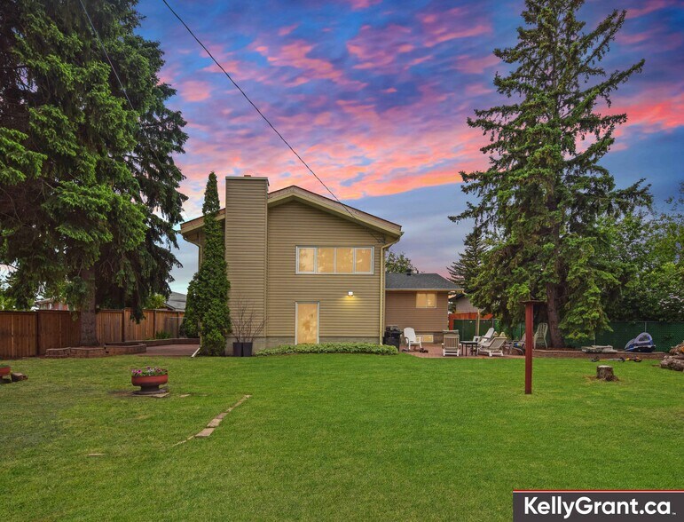 More Photos Of 9657 68A St NW, Edmonton Multifamily For Sale