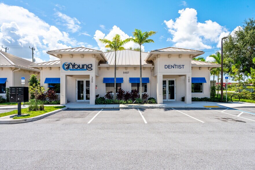 More Photos Of 8475 Lake Worth Rd, Lake Worth Medical For Sale