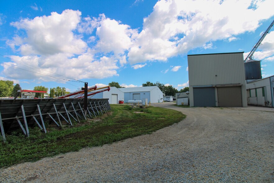 More Photos Of 107 8th Ave SW, Kasson Specialty For Sale