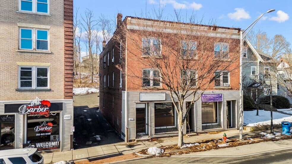 More Photos Of 411-431 N Main St, Bristol Apartments For Lease