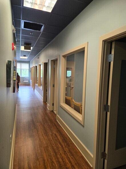 More Photos Of 710 Military Cutoff Rd, Wilmington Medical For Sale