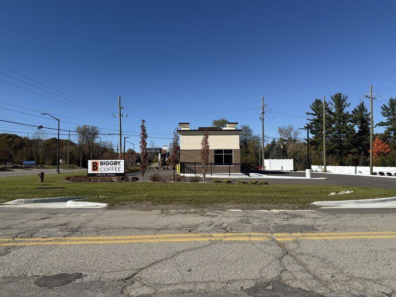 More Photos Of 7450 Dixie Hwy, Independence Township Fast Food For Sale