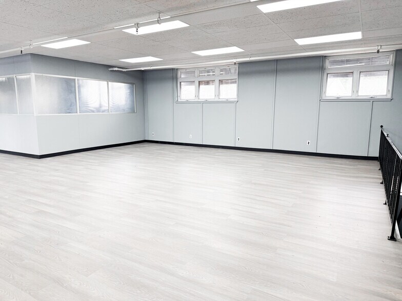 More Photos Of 801 Bridgeboro Rd, Beverly Office For Sale