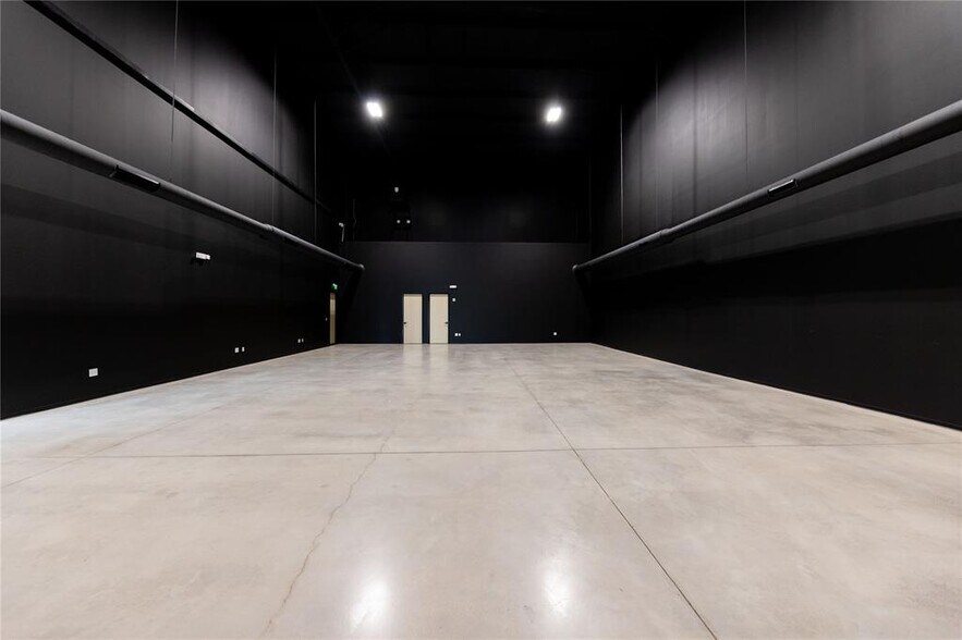 More Photos Of 1220 Toro Grande Dr, Cedar Park Light Distribution For Sale