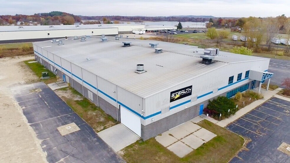 Primary Photo Of 1011 Veterans St, Mauston Manufacturing For Sale