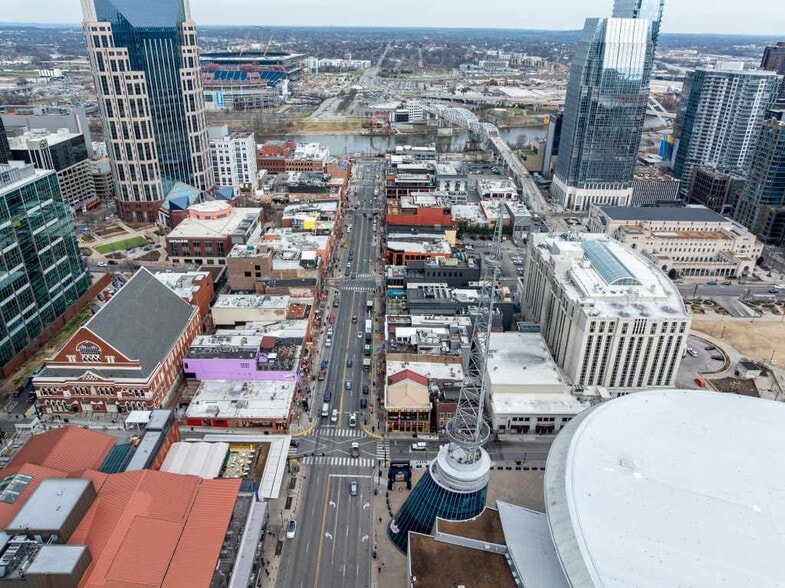 More Photos Of 111 Broadway, Nashville General Retail For Lease