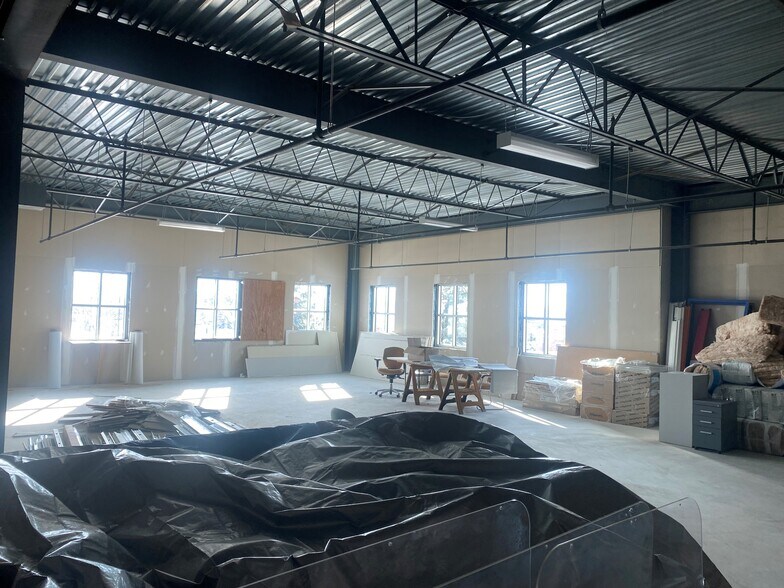 More Photos Of 42700 Garfield Rd, Clinton Township Medical For Lease
