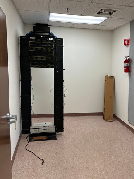 More Photos Of 3161 NW Northdale Blvd, Minneapolis Office For Lease