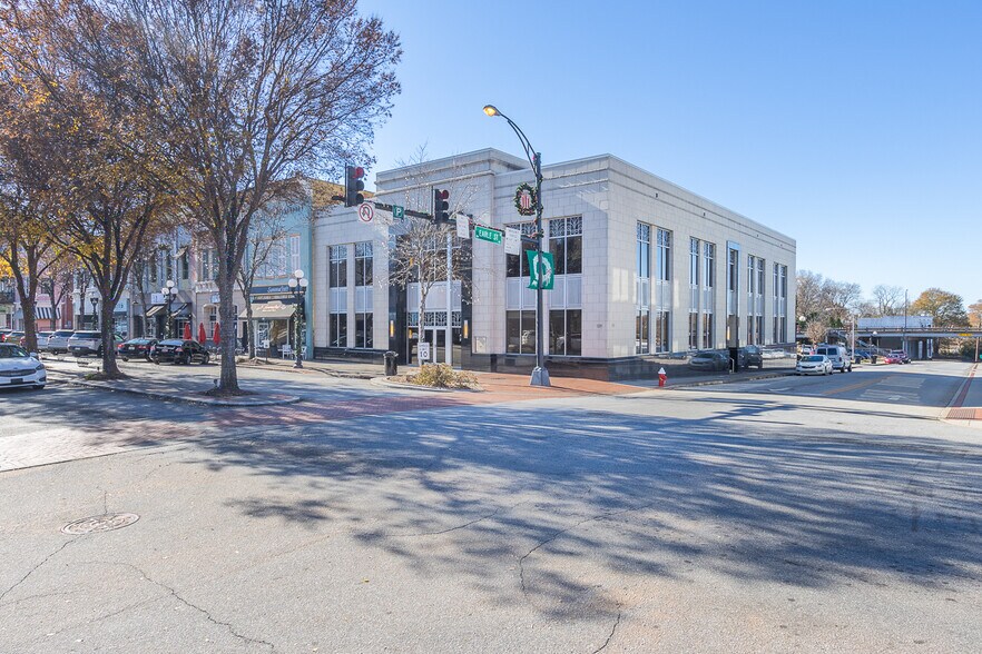 More Photos Of 129 N Main St, Anderson Office For Lease