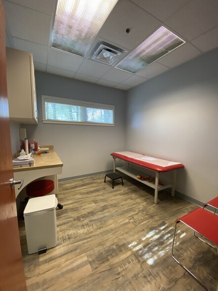 More Photos Of 85 Springview Ln, Summerville Medical For Lease