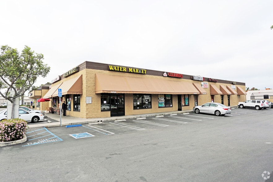 More Photos Of 7011 Warner Ave, Huntington Beach General Retail For Lease