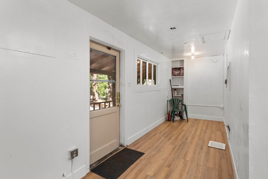 More Photos Of 961 Hwy 4, Arnold Flex For Sale