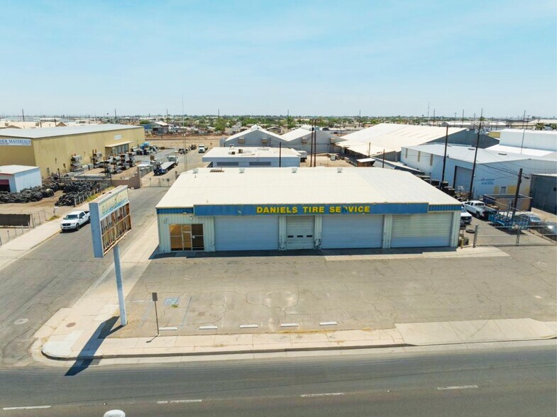 More Photos Of 315 S 4th St, El Centro Auto Repair For Sale