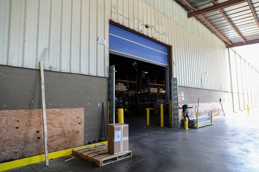 More Photos Of 24 Herring Rd, Newnan Warehouse For Sale