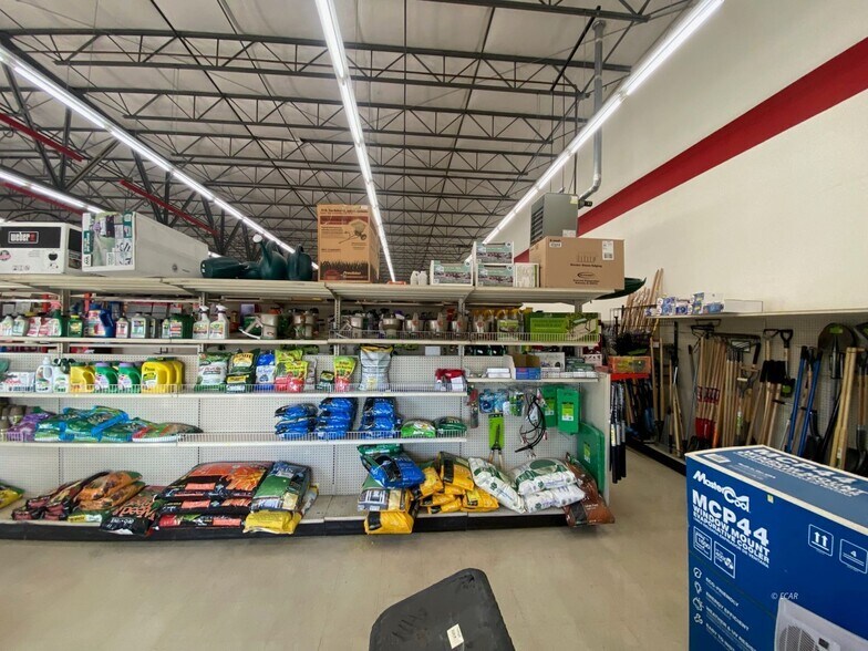 More Photos Of 631 Humboldt Ave, Wells Storefront Retail Office For Sale