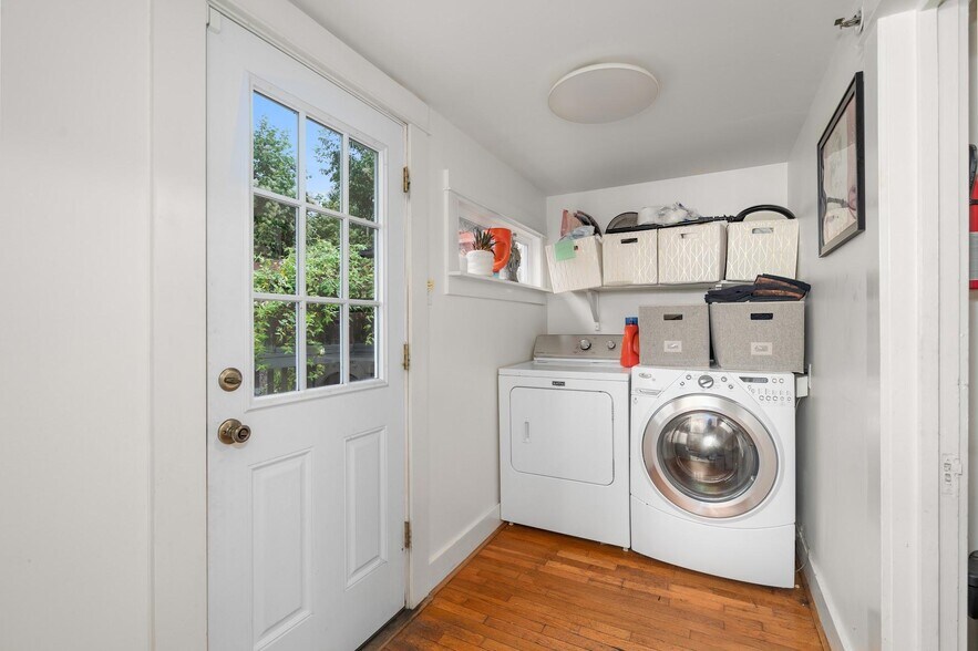 More Photos Of 5011 NE 13th Ave, Portland Office For Sale