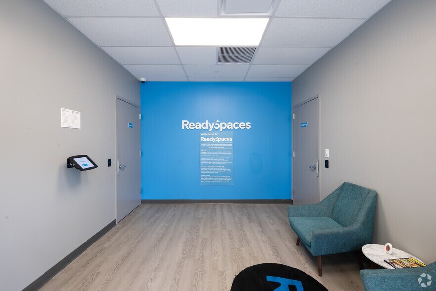 More Photos Of 250 E Sandford Blvd, Mount Vernon Warehouse For Lease