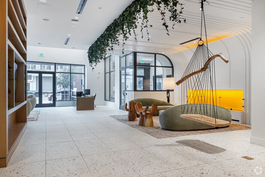 More Photos Of 1340 S Hill St, Los Angeles Apartments For Lease