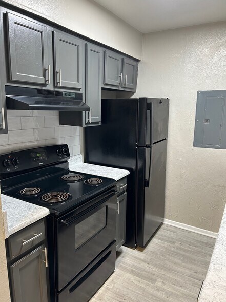 More Photos Of 834 Timberlake Dr, Arlington Apartments For Sale