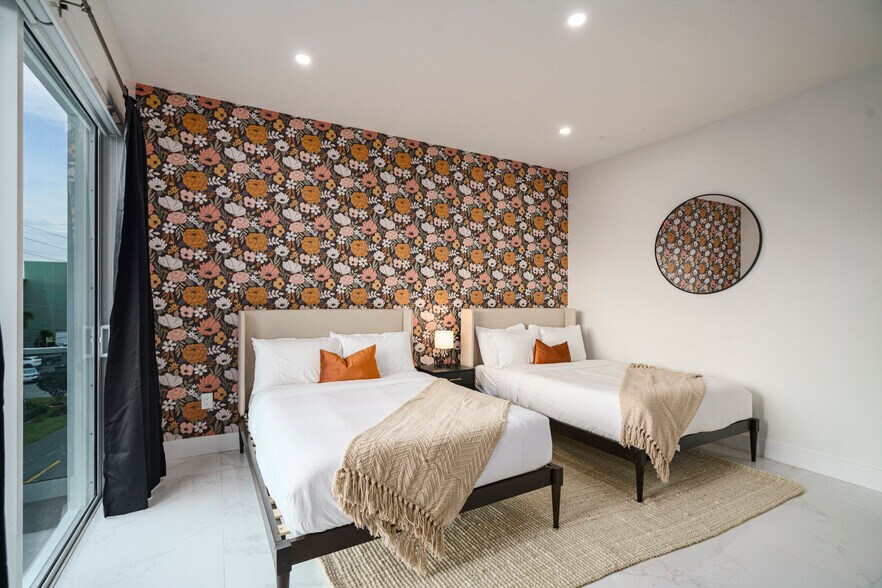 More Photos Of 1000-1006 N Riverside Dr, Pompano Beach Apartments For Sale