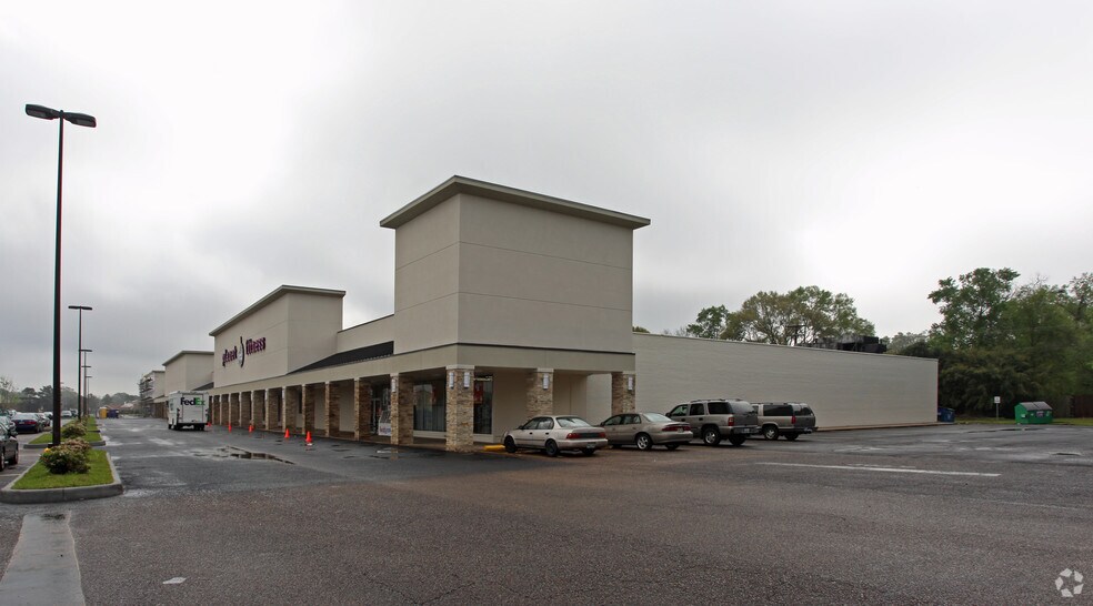 More Photos Of 9620 Florida Blvd, Baton Rouge General Retail For Sale