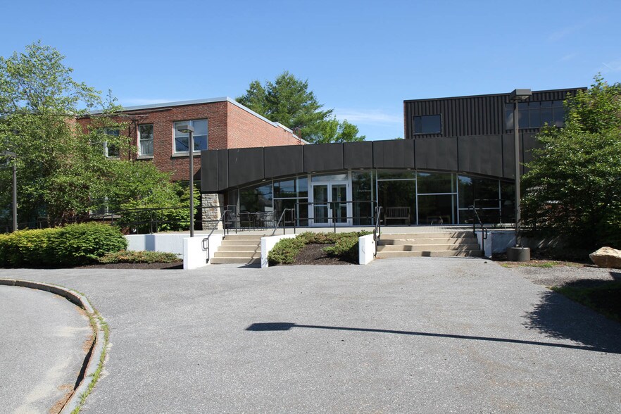 More Photos Of 1356 Washington St, Bath Storefront Retail Office For Lease