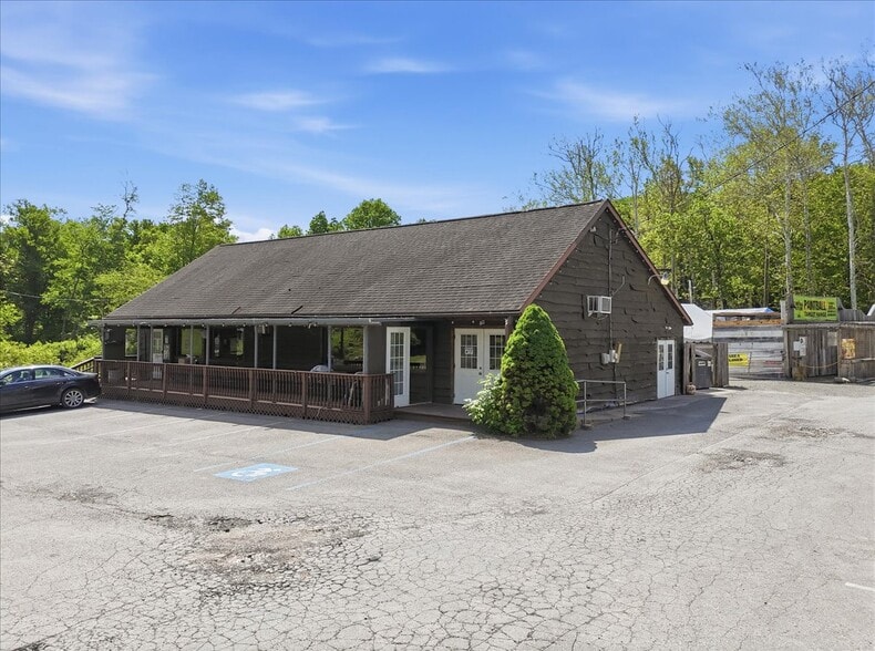 More Photos Of 145 Camelback Rd, Tannersville Restaurant For Sale