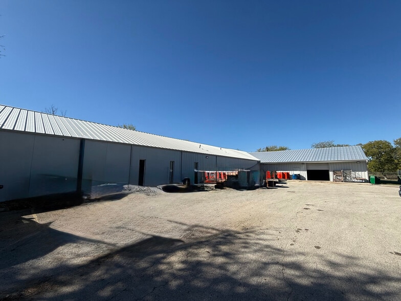 More Photos Of 1910 S Interstate 35, San Marcos Manufacturing For Sale