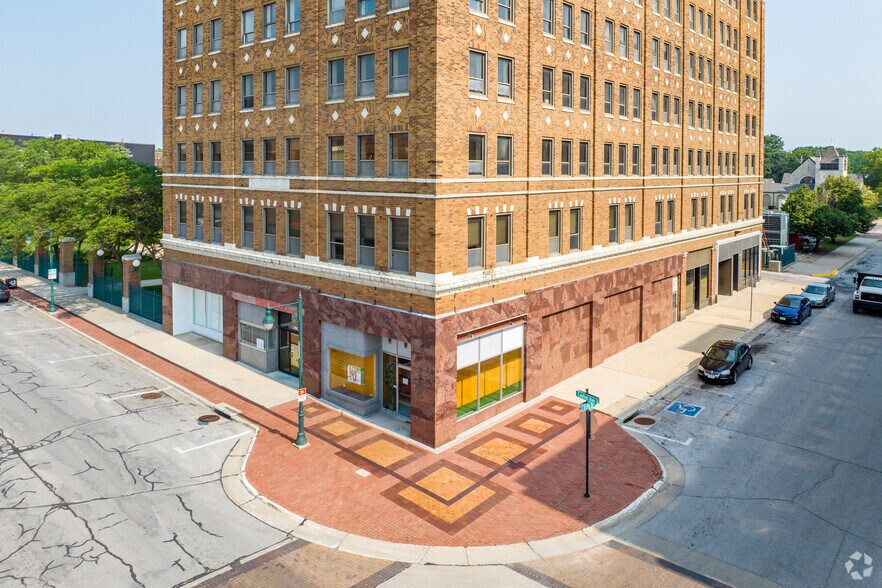 More Photos Of 1003 Central Ave, Fort Dodge Office For Sale