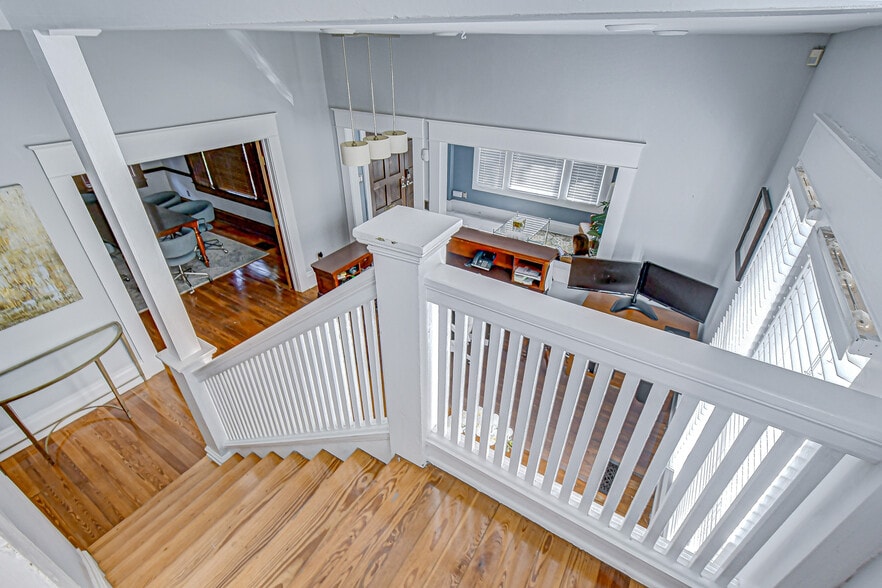 More Photos Of 707 W Swann Ave, Tampa Office For Sale