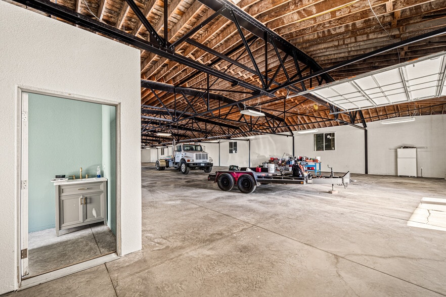 More Photos Of 2900 W 29th St, Pueblo Warehouse For Sale