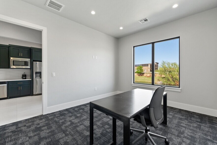 More Photos Of 16362 Muirfield Place, Edmond Medical For Sale