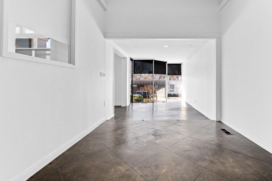 More Photos Of 1637 S Boston Ave, Tulsa Loft Creative Space For Lease