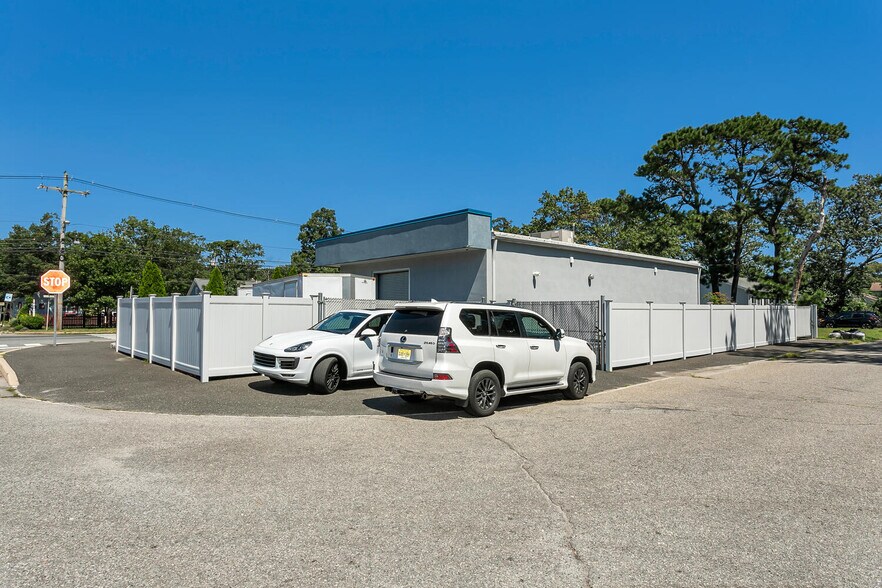 More Photos Of 431 Mantoloking Rd, Brick Storefront Retail Office For Sale