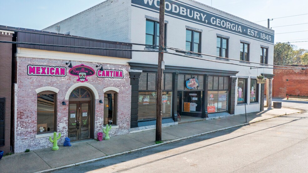 More Photos Of 18109 Main St, Woodbury Storefront Retail Office For Sale