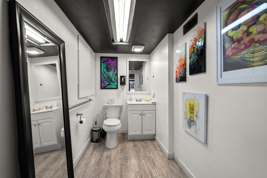 More Photos Of 17 2nd St E, Kalispell Storefront Retail Office For Sale