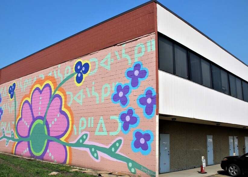 More Photos Of 10441-10445 124 St, Edmonton Storefront Retail Office For Lease