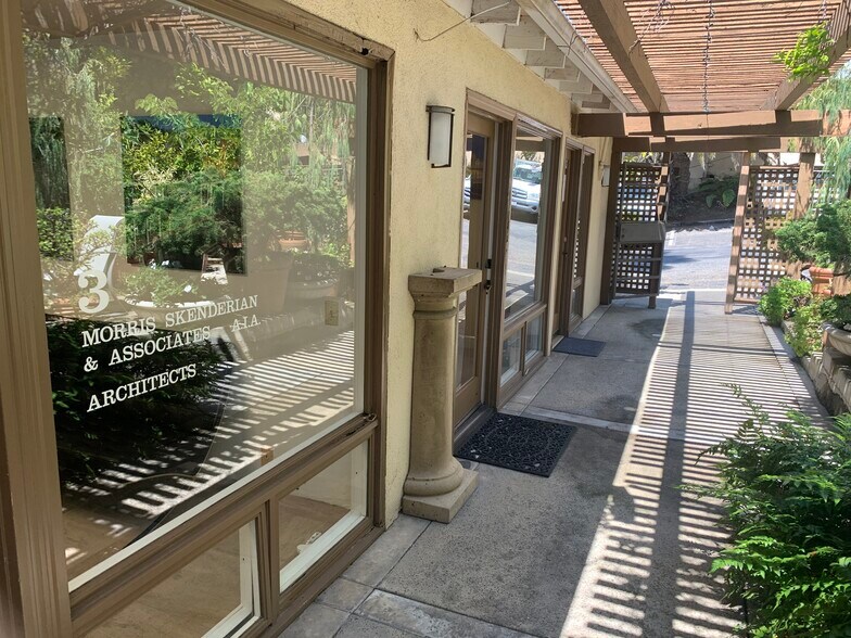 More Photos Of 2094 Coast Hwy, Laguna Beach Coworking Space