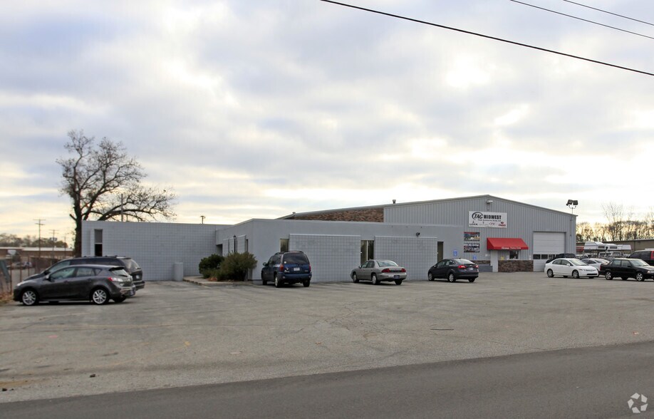 More Photos Of 57784 County Road 3, Elkhart Warehouse For Lease