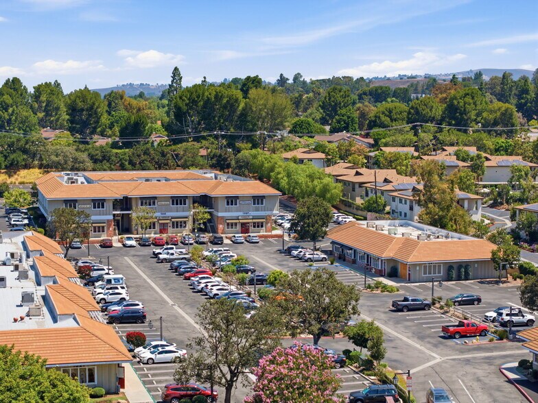 More Photos Of 1321-1345 E Thousand Oaks Blvd, Thousand Oaks Unknown For Lease