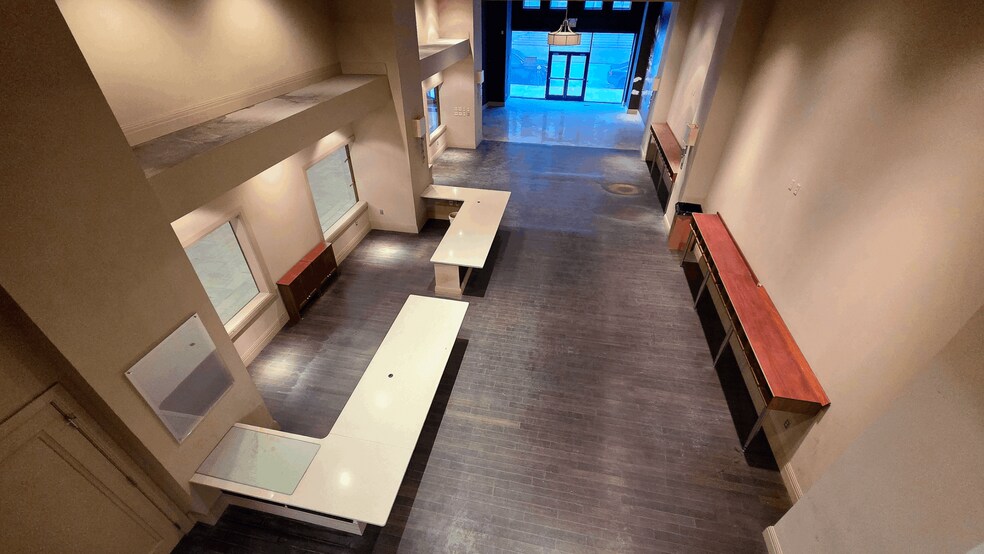 Primary Photo Of 816 Olive St, Saint Louis General Retail For Lease