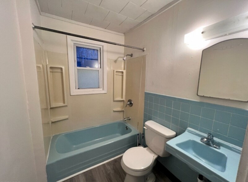 More Photos Of 13 US Highway 206 S, Sandyston Storefront Retail Residential For Sale