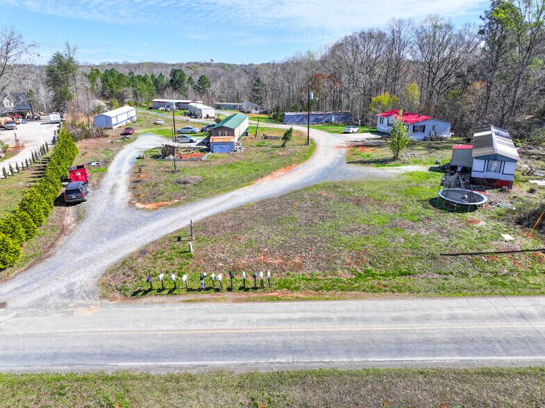 More Photos Of 4697 Roundleaf Rd, Ramseur Multifamily For Sale