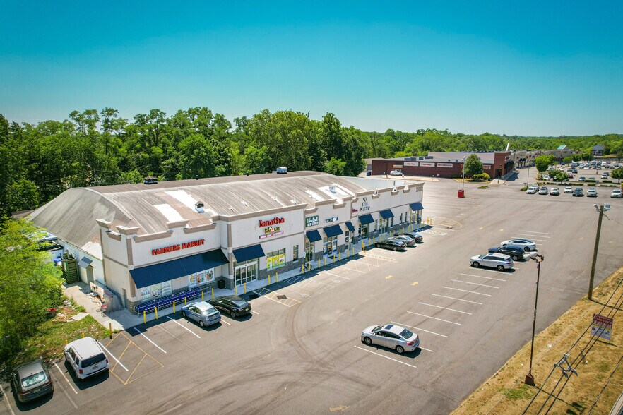 More Photos Of 3550 Rt 27, Kendall Park Freestanding For Lease