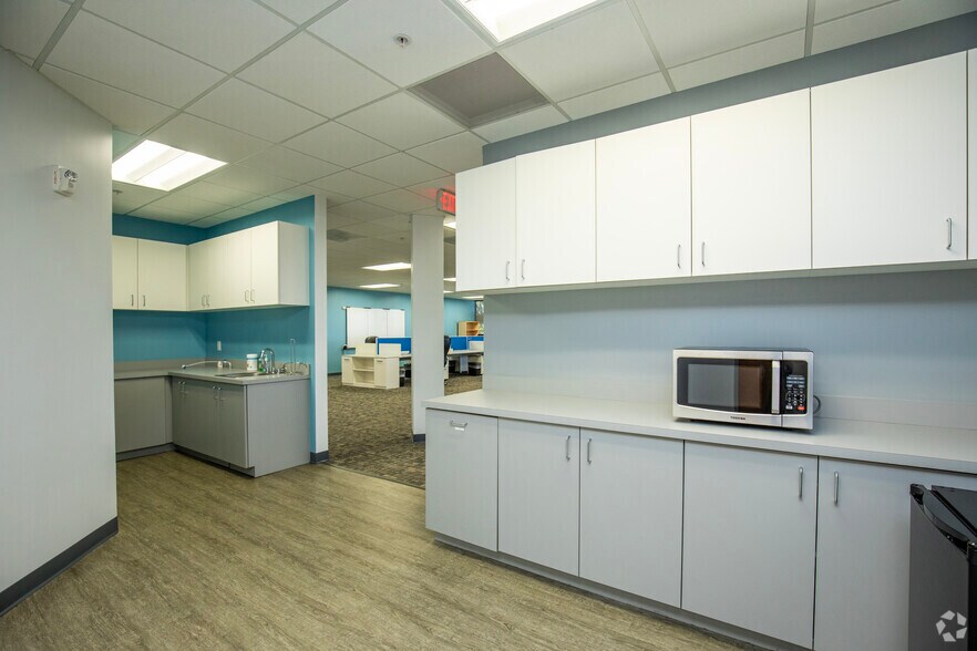 More Photos Of 5404 Cypress Center Dr, Tampa Unknown For Lease