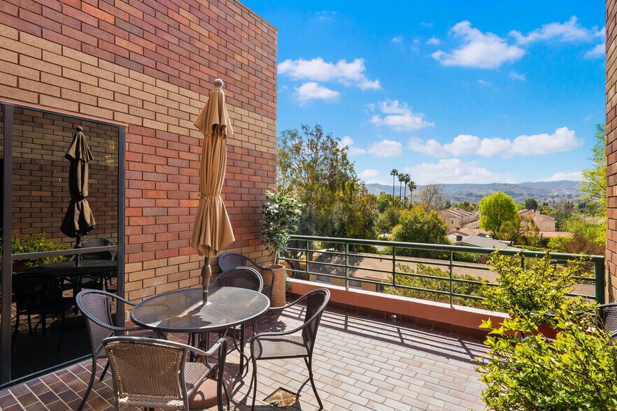 More Photos Of 1919 Williams St, Simi Valley Office For Lease