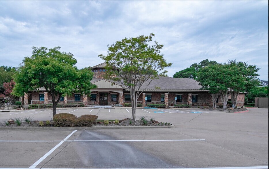 More Photos Of 6190 Virginia Pky, McKinney Medical For Lease