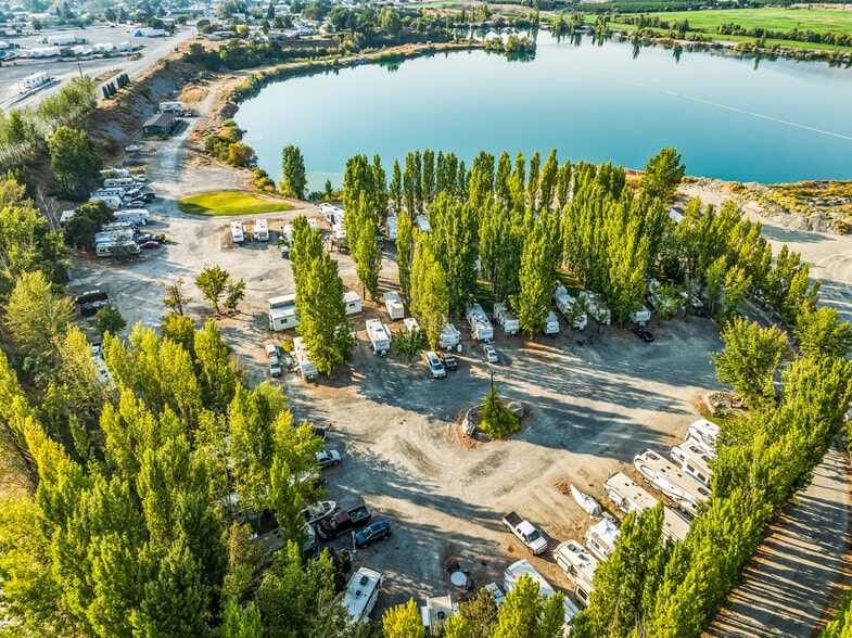 More Photos Of 401 Parkway Dr, Rock Island Manufactured Housing Mobile Home Park For Sale