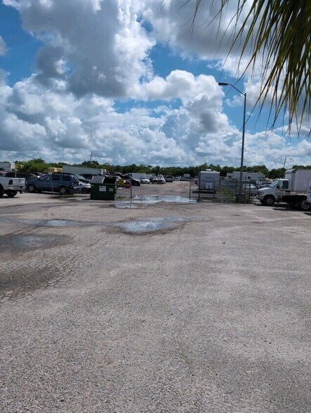 More Photos Of 6445 33rd Street East St E, Sarasota Land For Lease